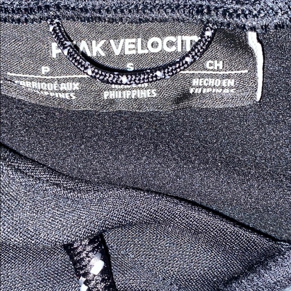 Peak Velocity Black Fleece Pull-Over - Picture 4 of 4